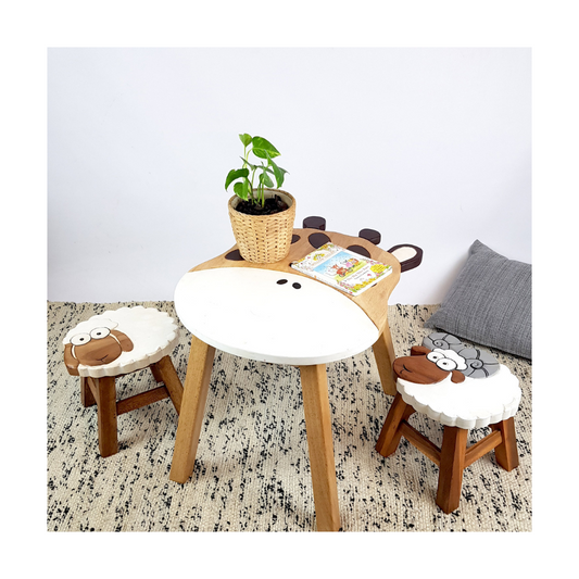 Wooden Giraffe Kids Table and Stools Set